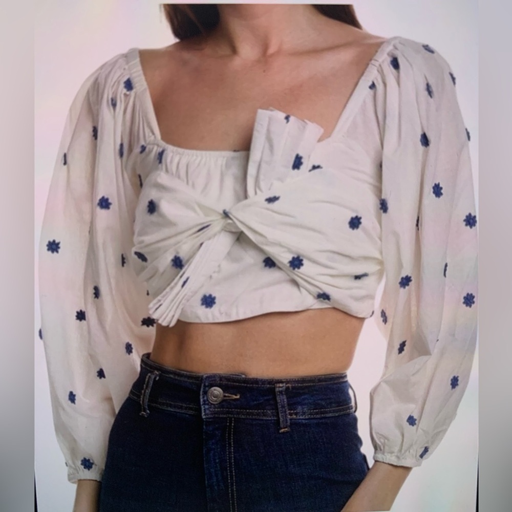 Farm Rio 100%Cotton Boohoo White and Blue Floral Long Sleeves Women's Top S M
